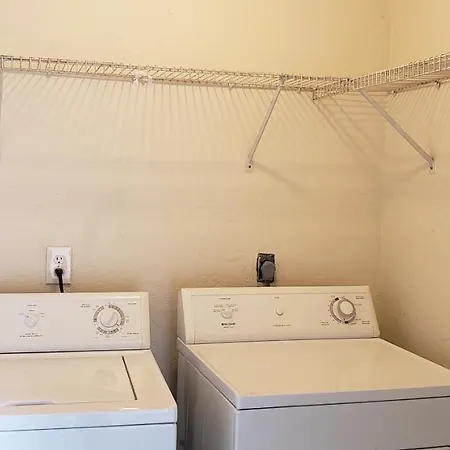 Beautiful Townhouse 2 Bedrooms 1 And A Half Bathrooms Next To Butler Plaza 1 Mile To Uf Gainesville Exterior foto