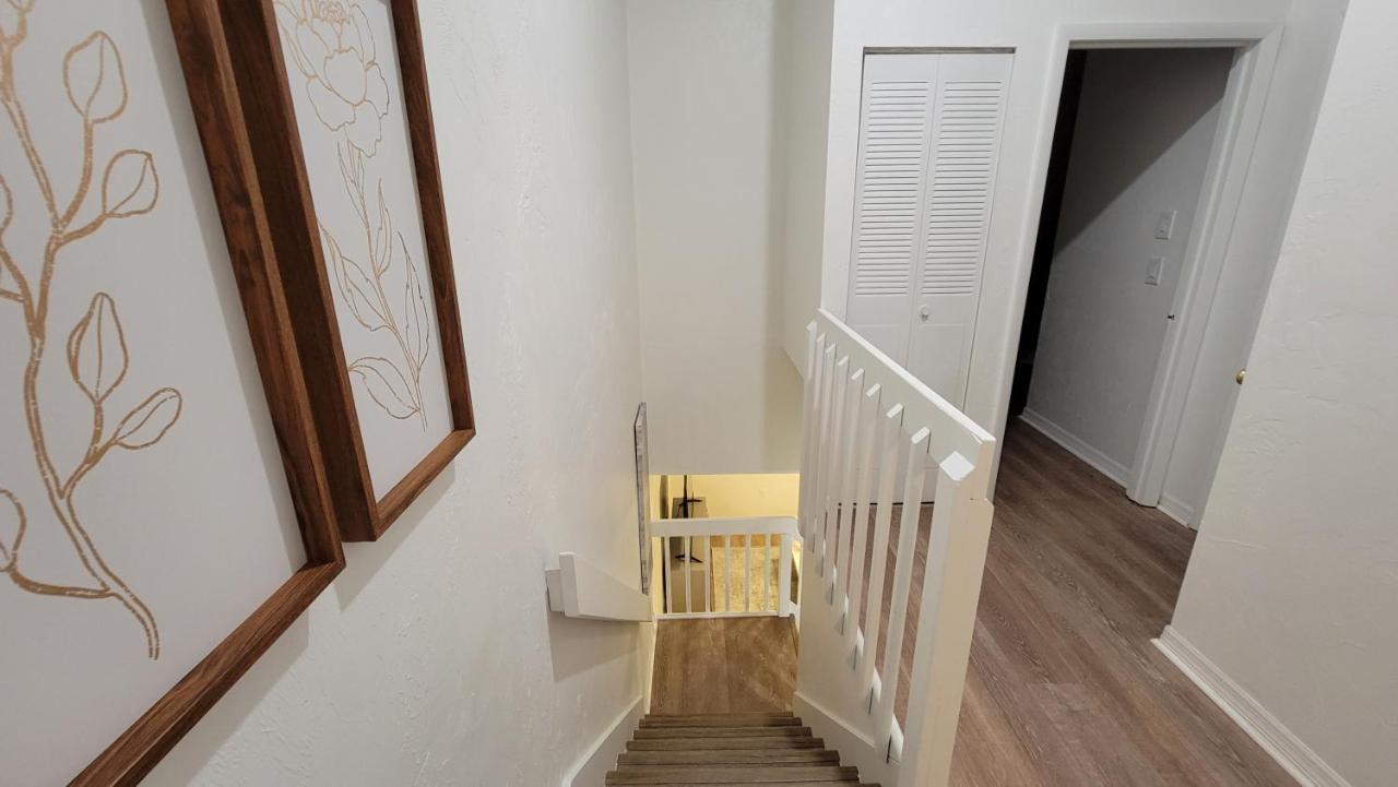 Beautiful Townhouse 2 Bedrooms 1 And A Half Bathrooms Next To Butler Plaza 1 Mile To Uf Apartment Gainesville